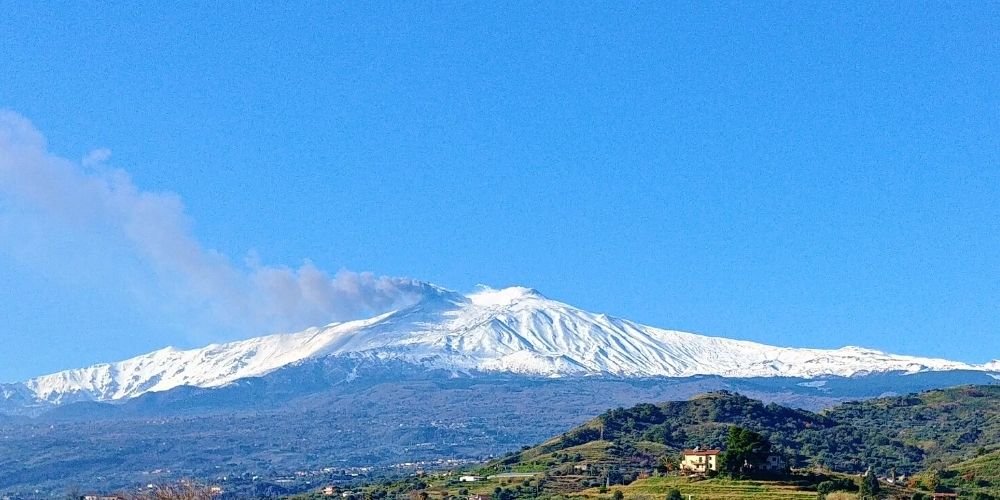 2 Ingredients To Prevent Mount Etna Altitude Sickness - Zaca