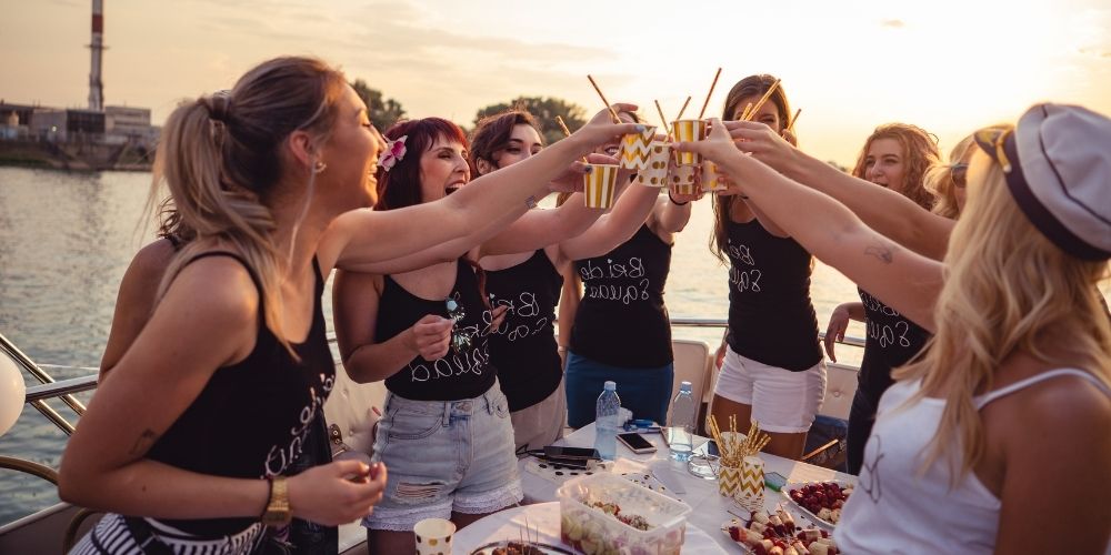 6 Bachelorette Party Hangover Kit Ideas - Zaca