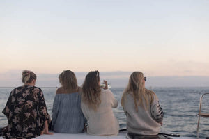 Lifestyle blogger's wine-filled boat trip with friends